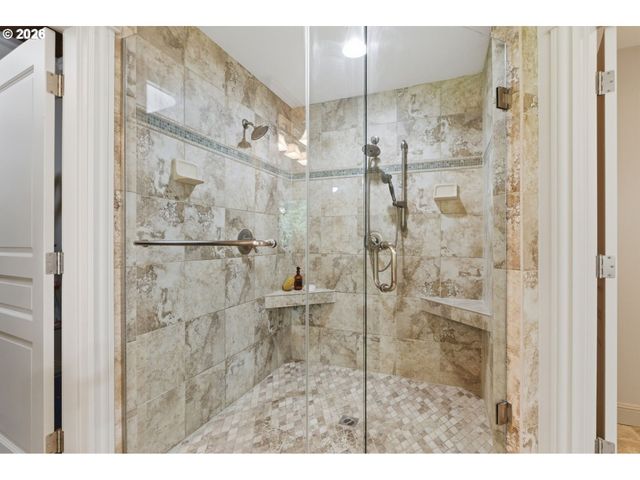 15846 ALLISON Pl, Lake Oswego, OR 97035