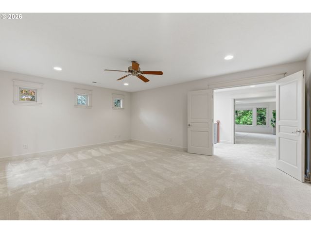 15846 ALLISON Pl, Lake Oswego, OR 97035