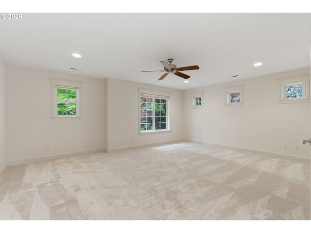 15846 ALLISON Pl, Lake Oswego, OR 97035