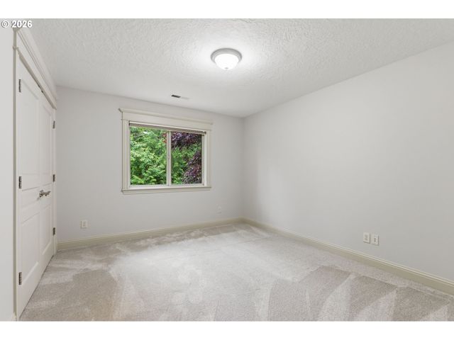 15846 ALLISON Pl, Lake Oswego, OR 97035