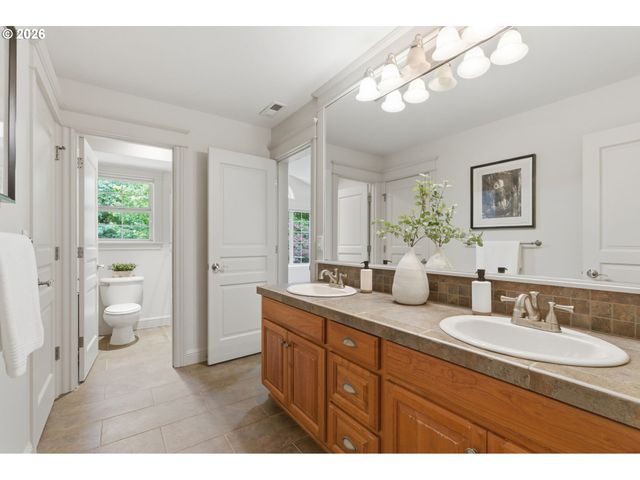 15846 ALLISON Pl, Lake Oswego, OR 97035