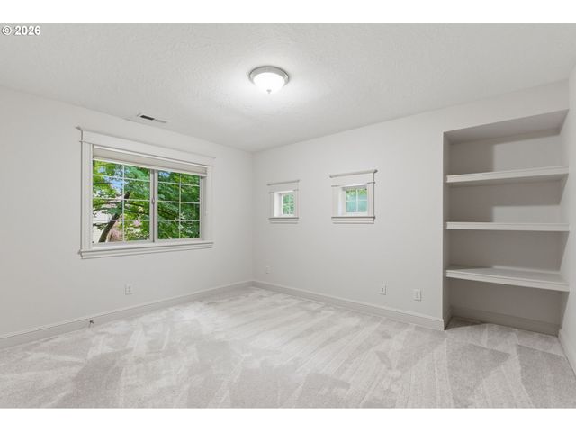 15846 ALLISON Pl, Lake Oswego, OR 97035