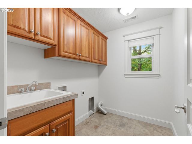 15846 ALLISON Pl, Lake Oswego, OR 97035