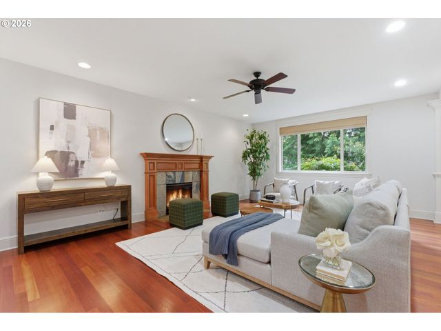 15846 ALLISON Pl, Lake Oswego, OR 97035