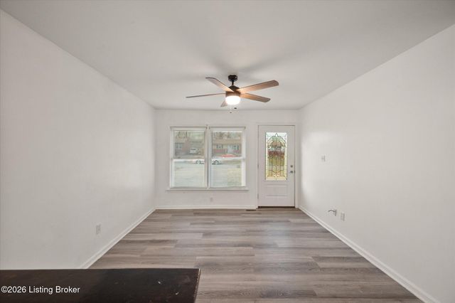 10719 Charlene Dr, Fairdale, KY 40118