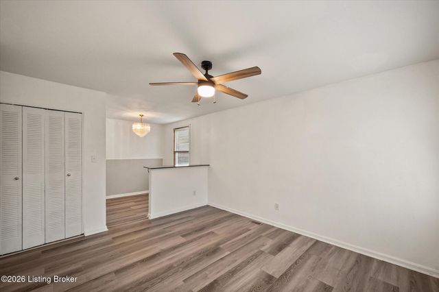 10719 Charlene Dr, Fairdale, KY 40118