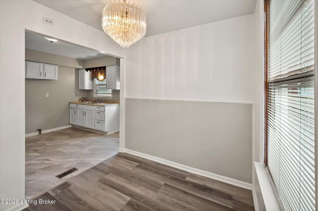 10719 Charlene Dr, Fairdale, KY 40118