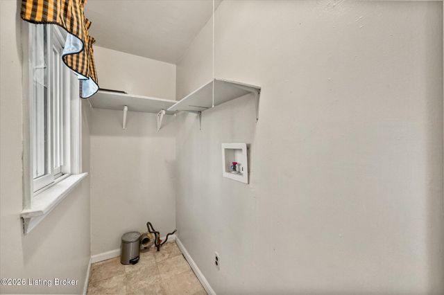 10719 Charlene Dr, Fairdale, KY 40118