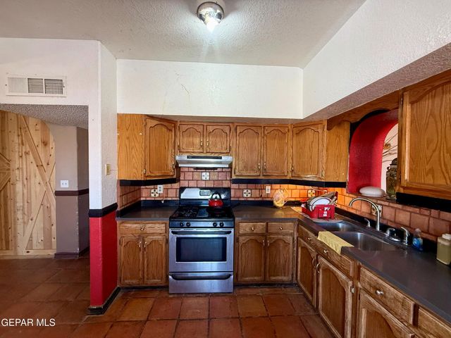 5935 Westside Drive, El Paso, TX 79932