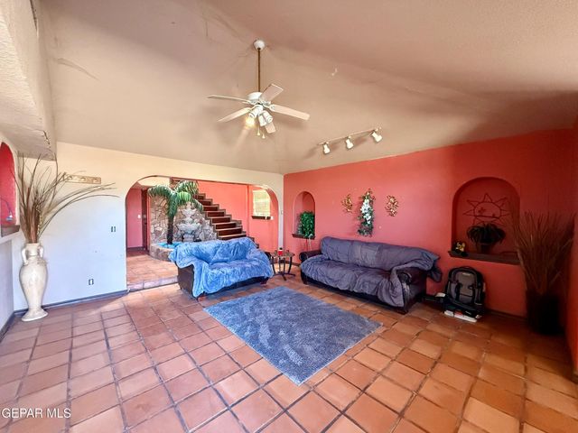 5935 Westside Drive, El Paso, TX 79932