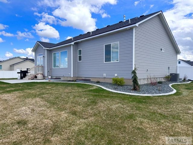 472 Fieldstone Ave, Rigby, ID 83442