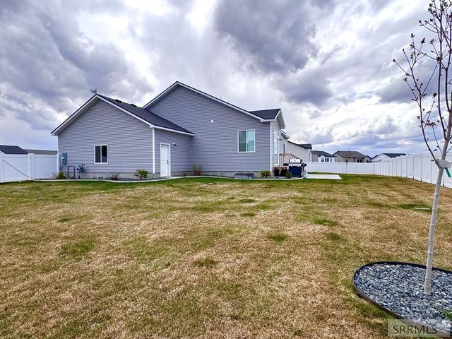 472 Fieldstone Ave, Rigby, ID 83442