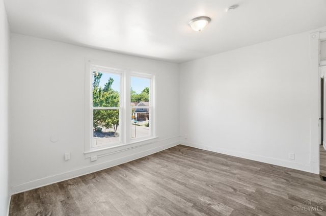4569 N Edgewood Avenue, Cincinnati, OH 45232