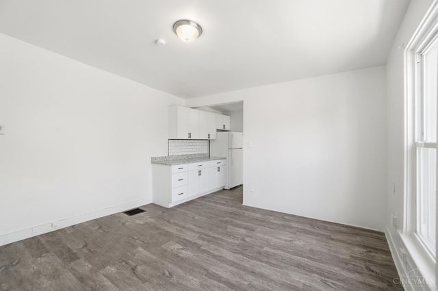 4569 N Edgewood Avenue, Cincinnati, OH 45232