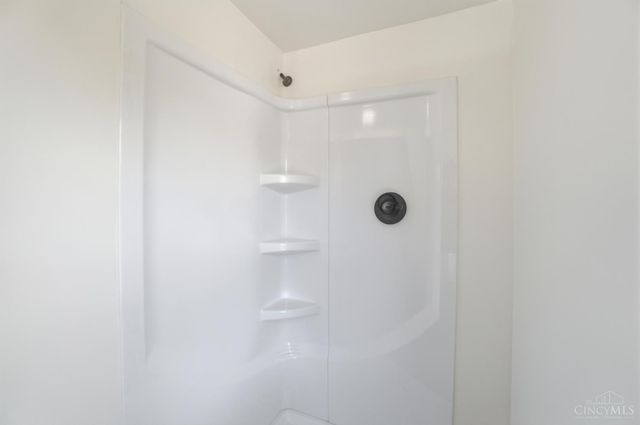 4569 N Edgewood Avenue, Cincinnati, OH 45232