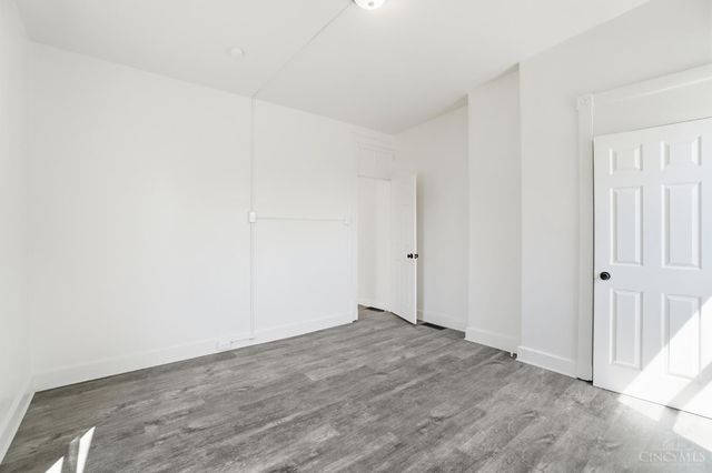 4569 N Edgewood Avenue, Cincinnati, OH 45232