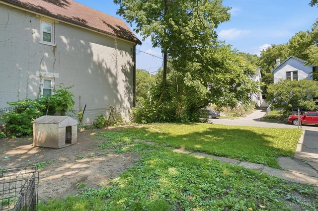 4569 N Edgewood Avenue, Cincinnati, OH 45232