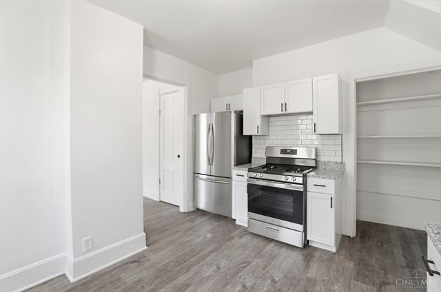 4569 N Edgewood Avenue, Cincinnati, OH 45232