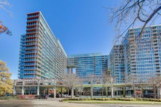 9725 Woods Drive 1005, Skokie, IL 60077