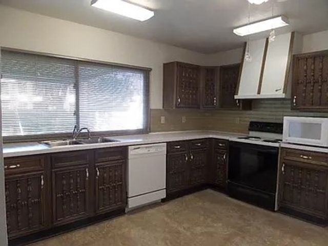 11015 Wallbrook Drive, Dallas, TX 75238