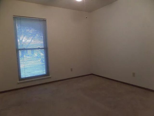 11015 Wallbrook Drive, Dallas, TX 75238