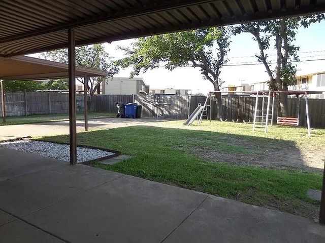 11015 Wallbrook Drive, Dallas, TX 75238