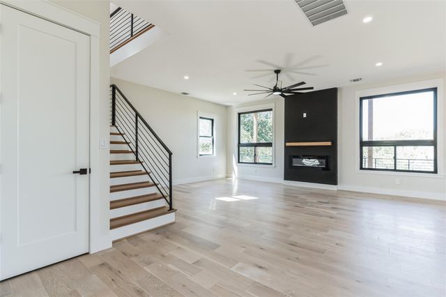 707 Broken HLS, Horseshoe Bay, TX 78657