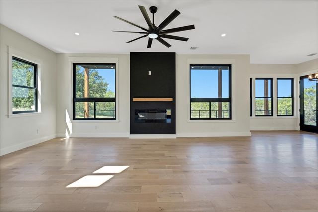 707 Broken HLS, Horseshoe Bay, TX 78657