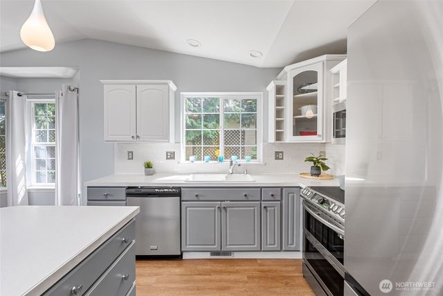 8062 Kayak Way, Blaine, WA 98230