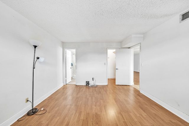 8980 S Hollybrook Boulevard 204, Pembroke Pines, FL 33025