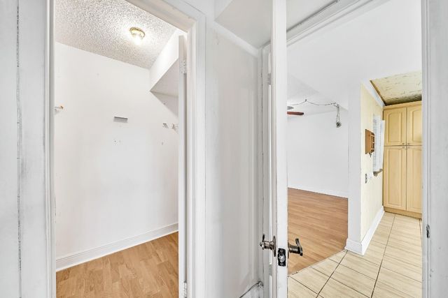 8980 S Hollybrook Boulevard 204, Pembroke Pines, FL 33025