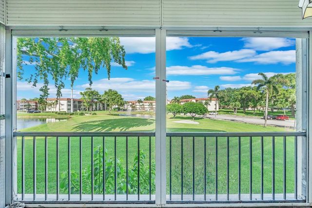 8980 S Hollybrook Boulevard 204, Pembroke Pines, FL 33025