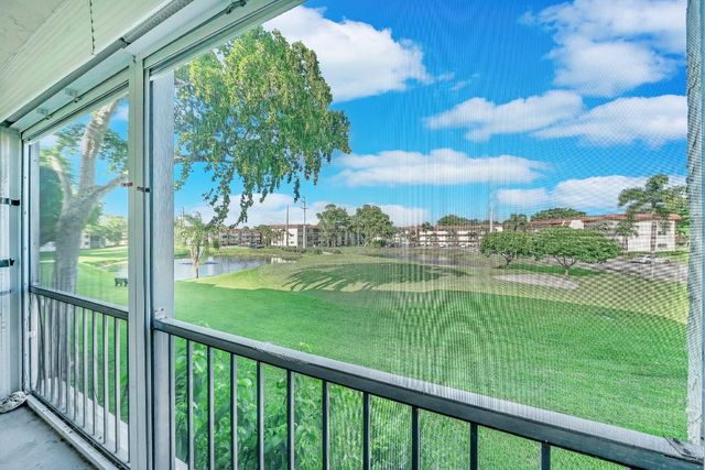 8980 S Hollybrook Boulevard 204, Pembroke Pines, FL 33025
