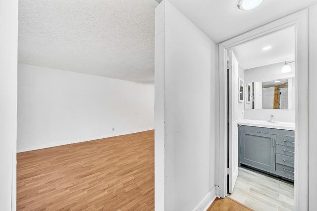 8980 S Hollybrook Boulevard 204, Pembroke Pines, FL 33025