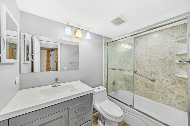 8980 S Hollybrook Boulevard 204, Pembroke Pines, FL 33025