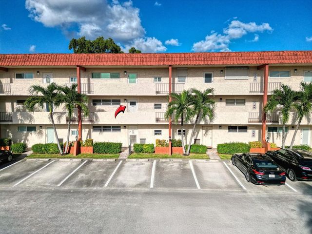 8980 S Hollybrook Boulevard 204, Pembroke Pines, FL 33025
