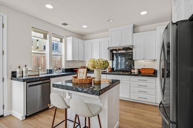 4185 Font Ct, Dublin, CA 94568