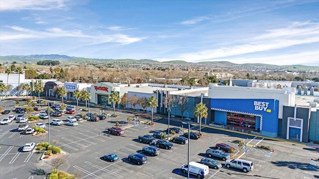 4185 Font Ct, Dublin, CA 94568