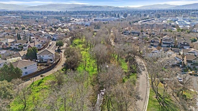 4185 Font Ct, Dublin, CA 94568