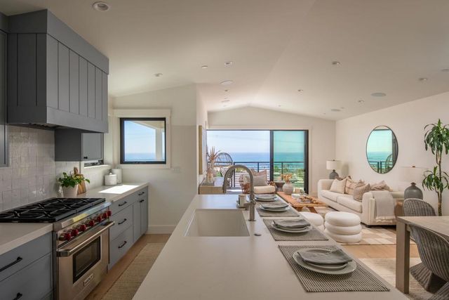 2258 Cambridge Ave, Cardiff By The Sea, CA 92007