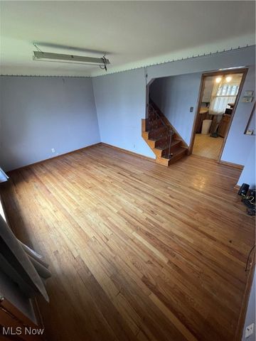 4728 Summer Lane, Brooklyn, OH 44144