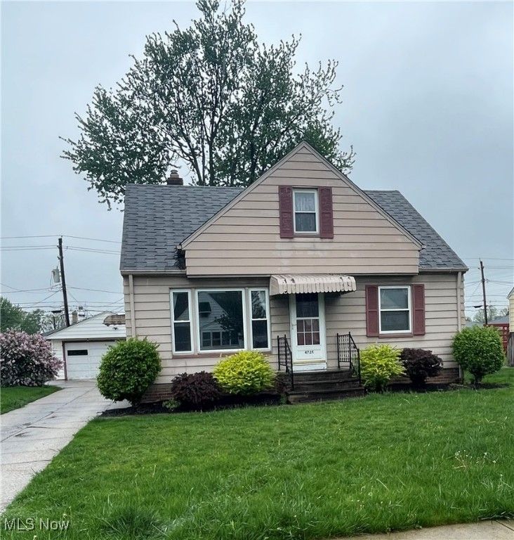 4728 Summer Lane, Brooklyn, OH 44144