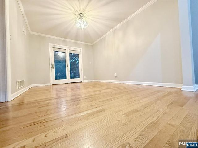 612 Floyd Street, Englewood Cliffs, NJ 07632