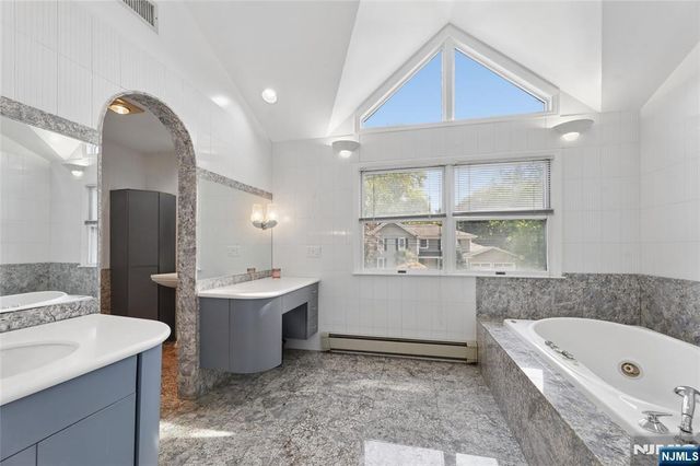 612 Floyd Street, Englewood Cliffs, NJ 07632