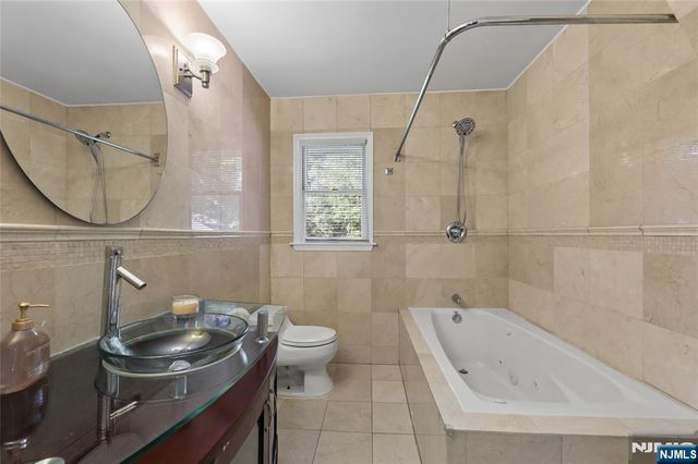 612 Floyd Street, Englewood Cliffs, NJ 07632