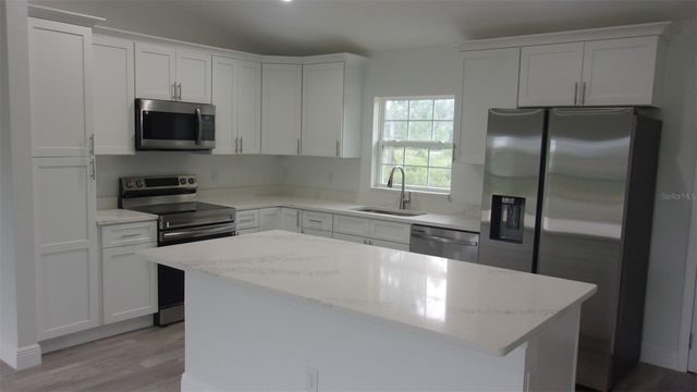 8410 SW 157TH LANE, Dunnellon, FL 34432