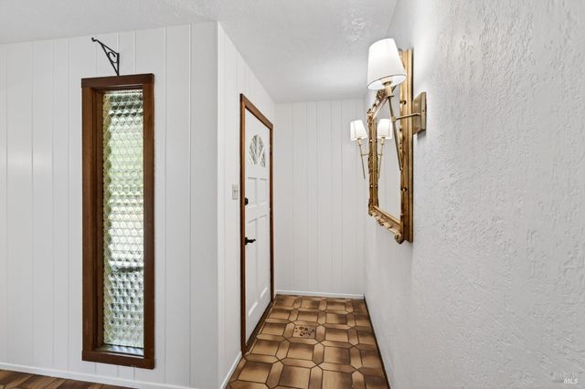 2348 Mill Creek Ln, Healdsburg, CA 95448