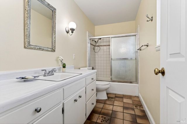 2348 Mill Creek Ln, Healdsburg, CA 95448