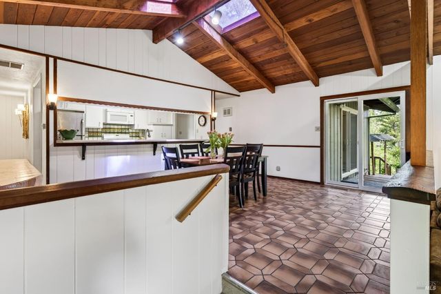 2348 Mill Creek Ln, Healdsburg, CA 95448