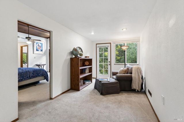 2348 Mill Creek Ln, Healdsburg, CA 95448